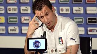 Kì thị dân “gay”, Cassano bị phạt 15.000 euro